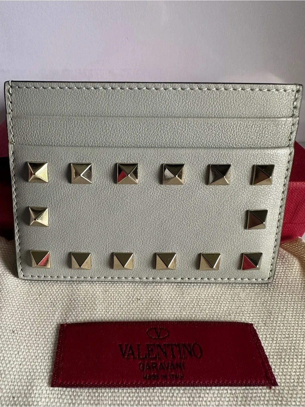 NWT Valentino Garavani Rockstud Light Grey Leather Card Holder Full Set